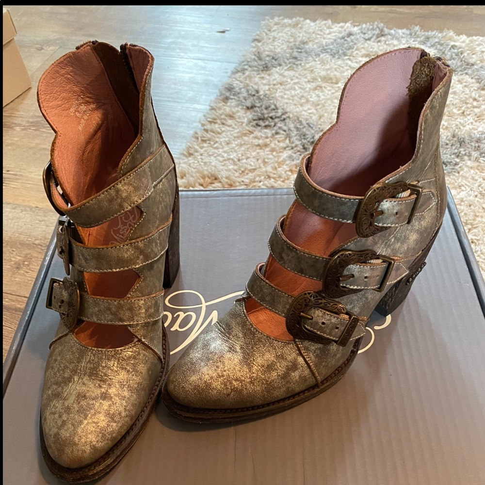 Miss Macie booties NEVER WORN